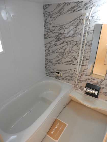 ファミリーヒルズ A棟