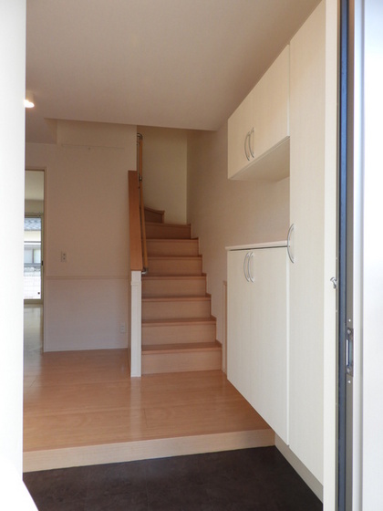 ファミリーヒルズ A棟