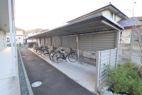 セジュール瀬戸下 B棟