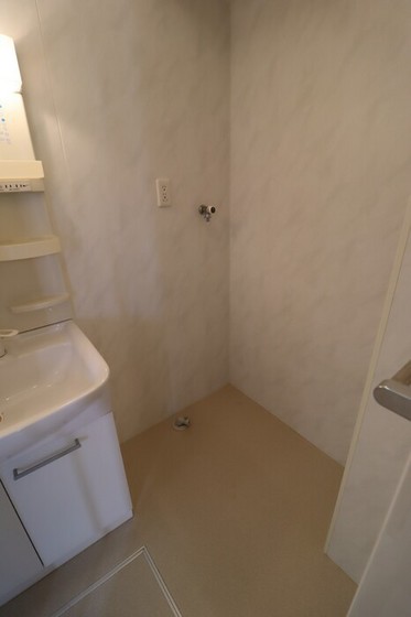 セジュール瀬戸下 B棟