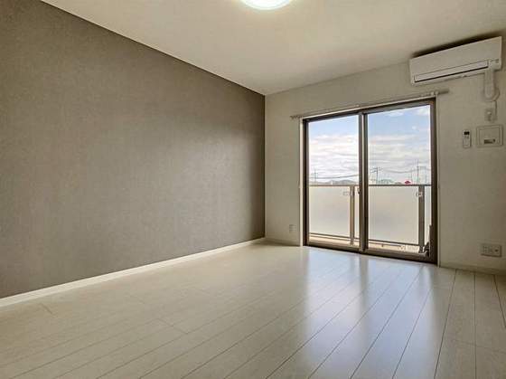 ゲパール高島駅前