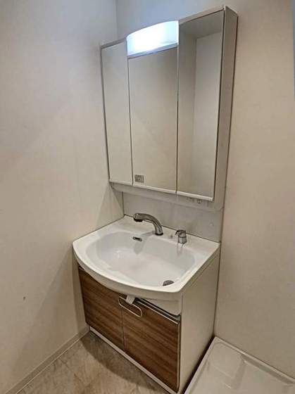 ゲパール高島駅前