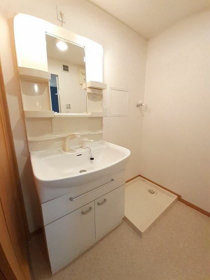 アルカンシェル D棟