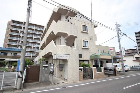 グレースコート