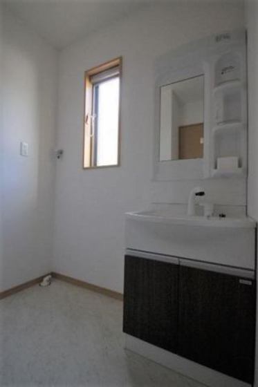 フォレスト平野A 東棟