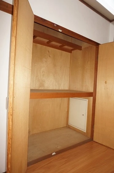 フォーボックス