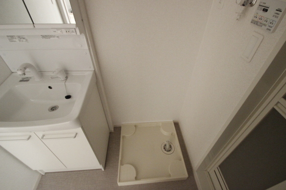 リトルナーレ伴駅前