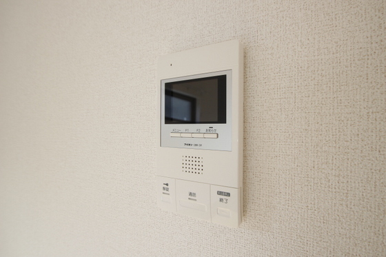 リトルナーレ伴駅前