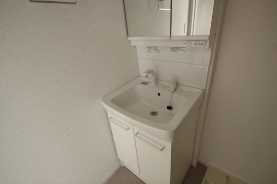 リトルナーレ伴駅前