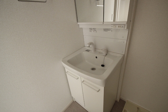 リトルナーレ伴駅前