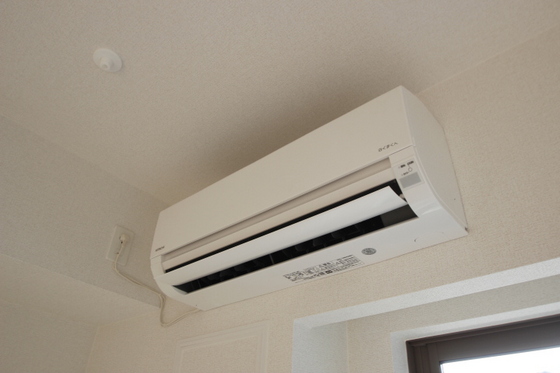 リトルナーレ伴駅前