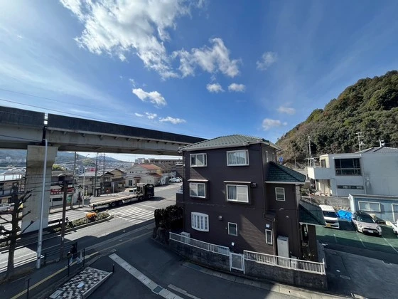 リトルナーレ伴駅前