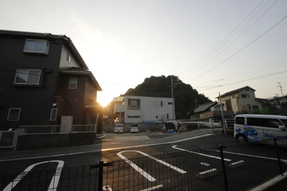 リトルナーレ伴駅前