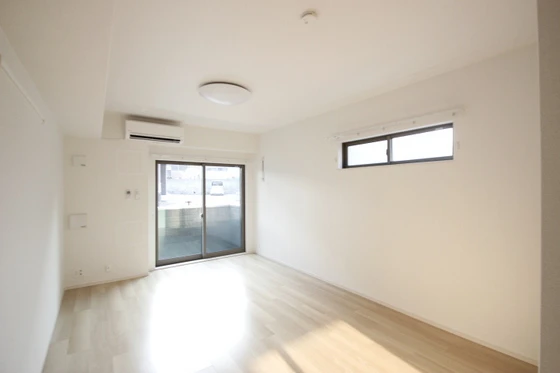 リトルナーレ伴駅前