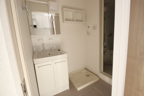 リトルナーレ伴駅前