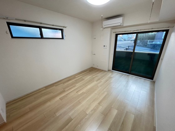 リトルナーレ伴駅前