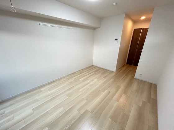 リトルナーレ伴駅前