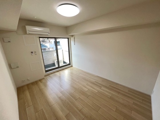 リトルナーレ伴駅前