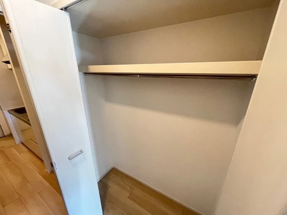 リトルナーレ伴駅前