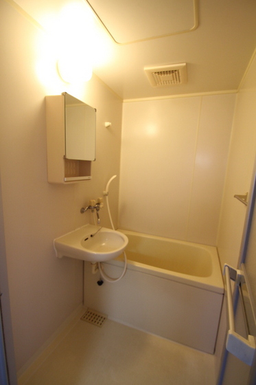 エイトライフアクアマリン