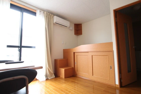 レオパレスミルラ