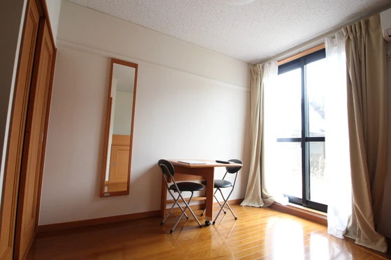 レオパレスミルラ