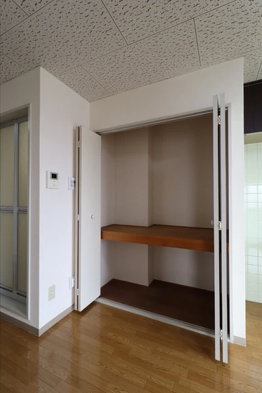 レジデンス板野