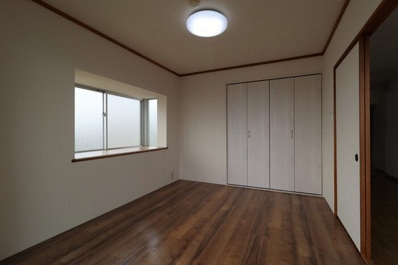 レジデンス板野