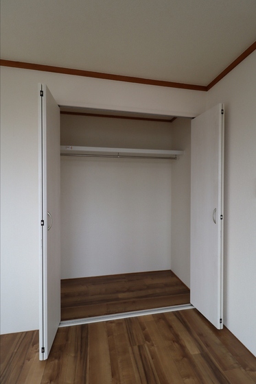 レジデンス板野