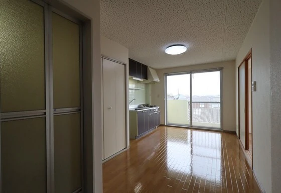 レジデンス板野