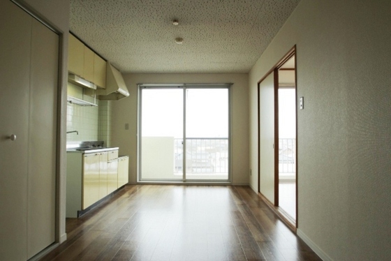 レジデンス板野