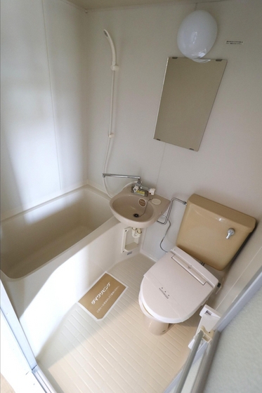 レジデンス板野