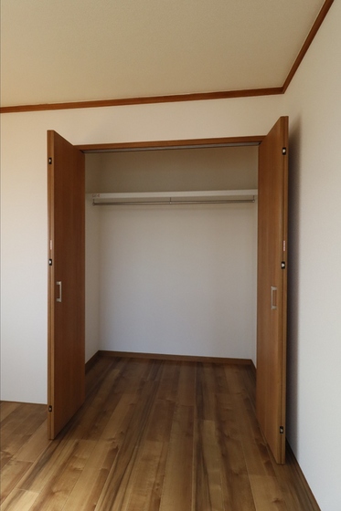 レジデンス板野