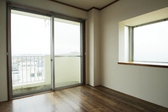 レジデンス板野