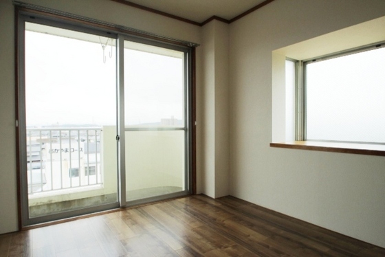 レジデンス板野