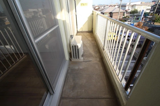 レジデンス板野