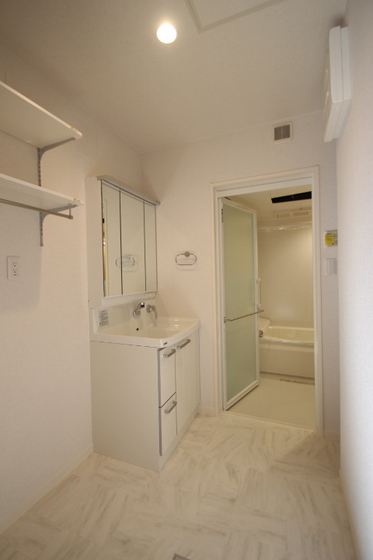 エステイ学南町