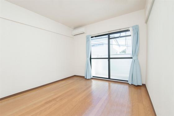 クリスタル・ハイツ