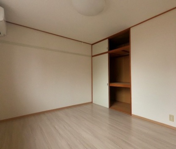 A APARTMENT NISHIICHI