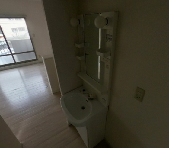 A APARTMENT NISHIICHI