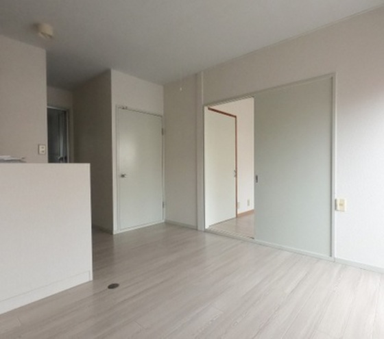 A APARTMENT NISHIICHI