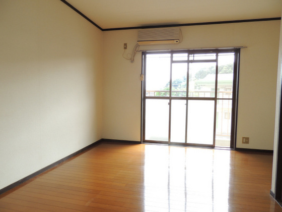 ホワイトメゾンミツオカ