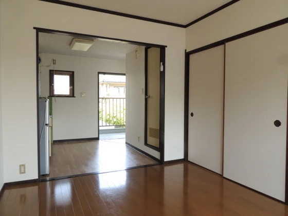 ホワイトメゾンミツオカ