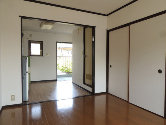 ホワイトメゾンミツオカ