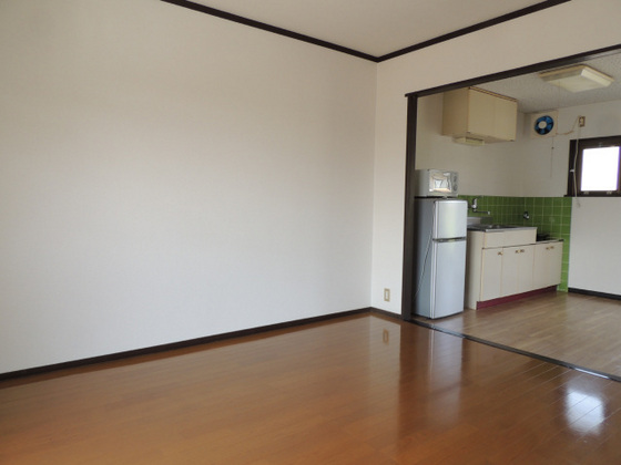 ホワイトメゾンミツオカ