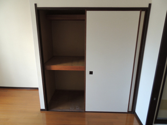 ホワイトメゾンミツオカ