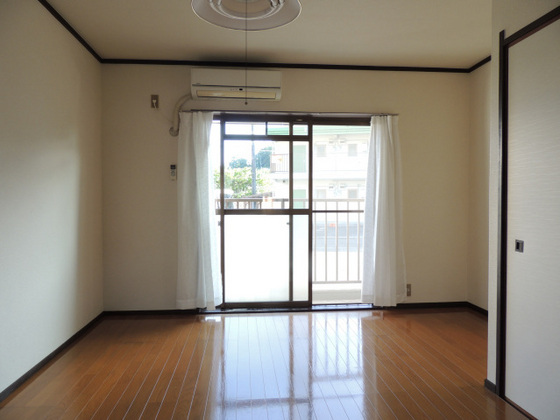 ホワイトメゾンミツオカ