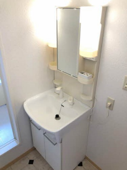 シャーメゾン松新