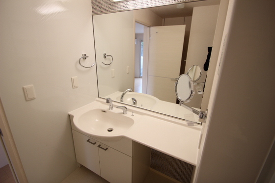 パーシモンズ B棟