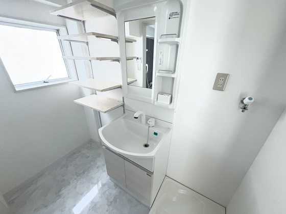 charel白島九軒町